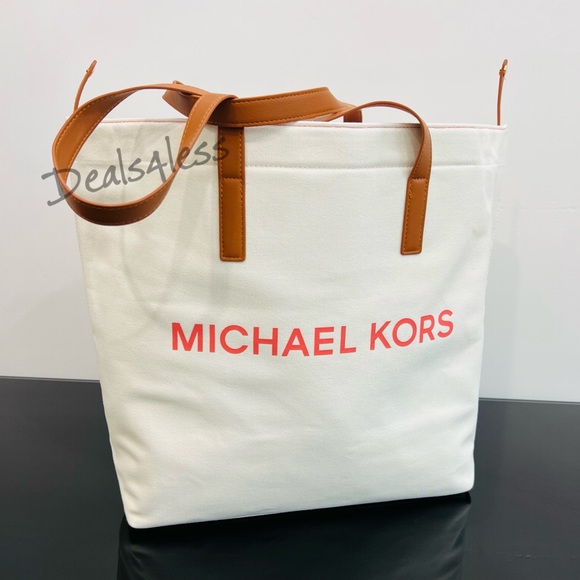 Michael Kors Tote Bag - Picture 3 of 7